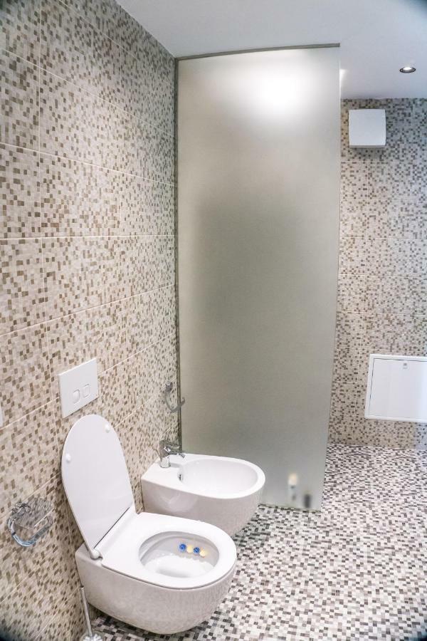 Venere Tirana Suite Екстериор снимка