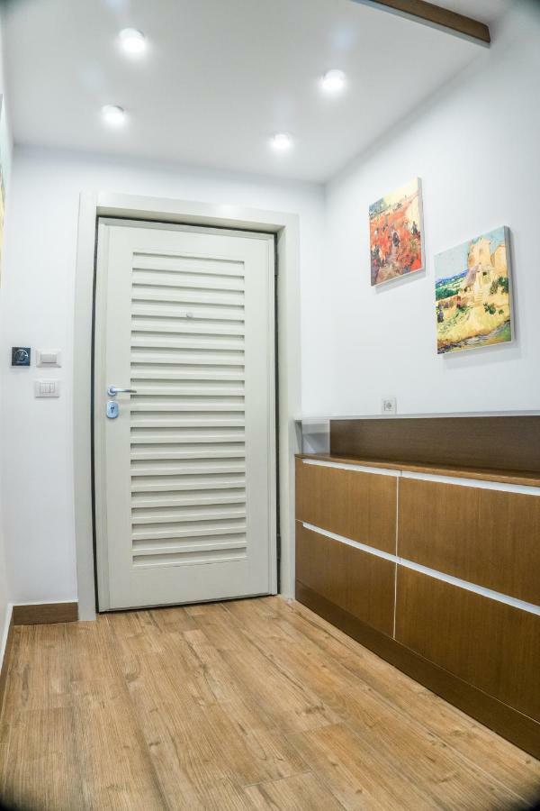 Venere Tirana Suite Екстериор снимка